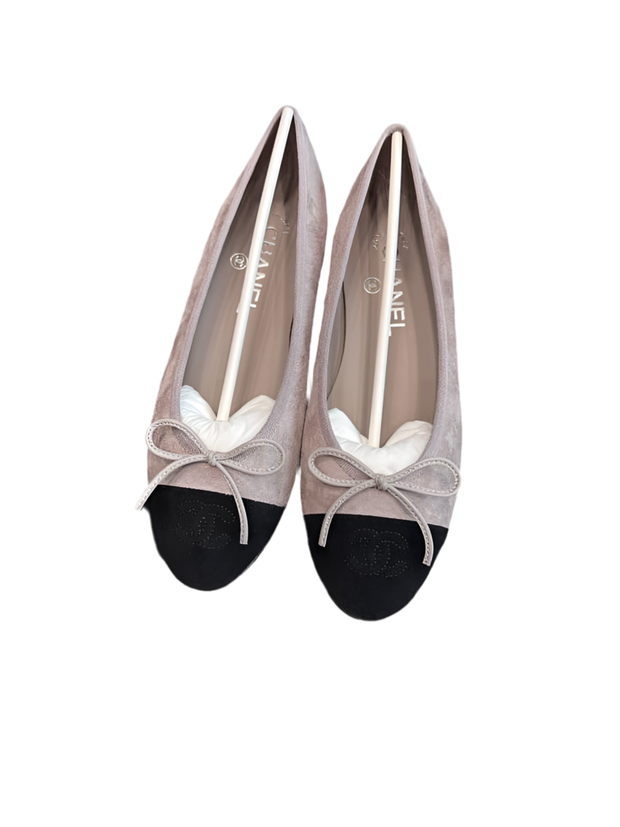 Chanel Suede Ballet - Image 5