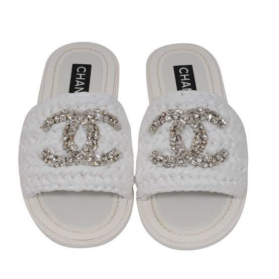 Chanel raffia slides - Image 3