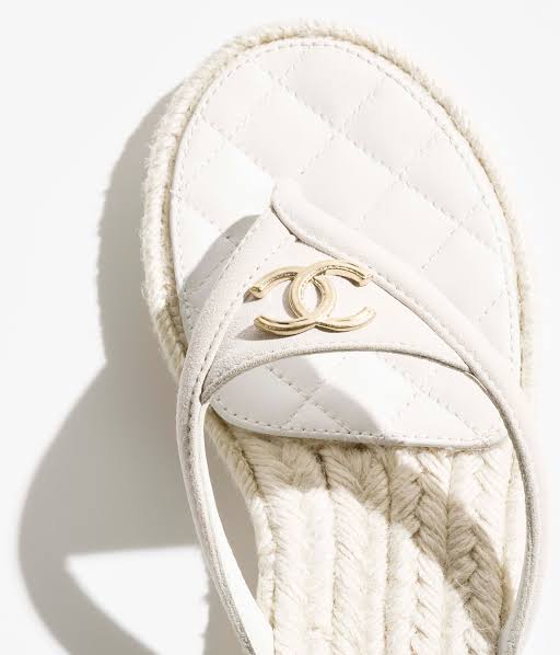 Chanel slides - Image 3